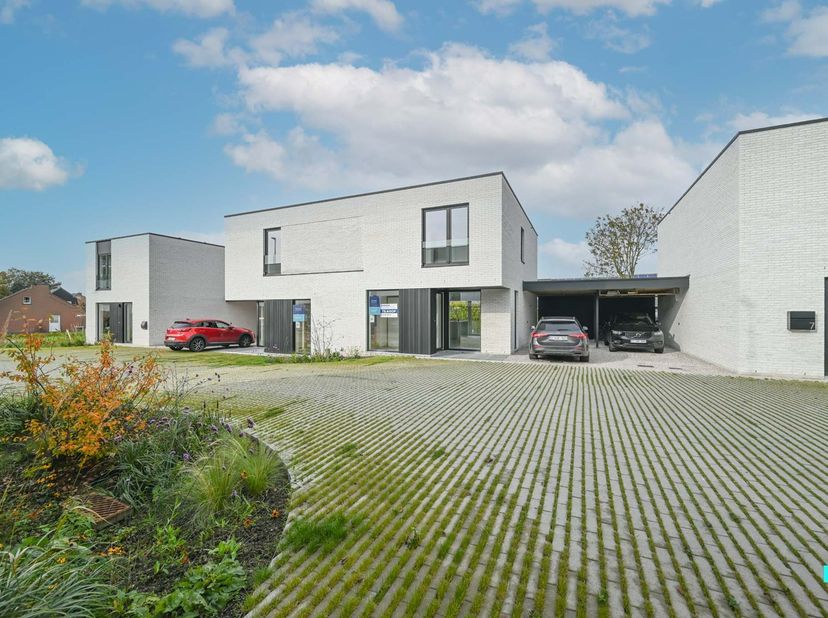 Huis Verkocht
                    in 8870 Izegem