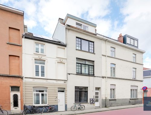                                         Appartementsgebouw te koop in Gent, € 135.000
