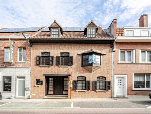                                         Herenwoning te koop in Aalbeke, € 695.000

