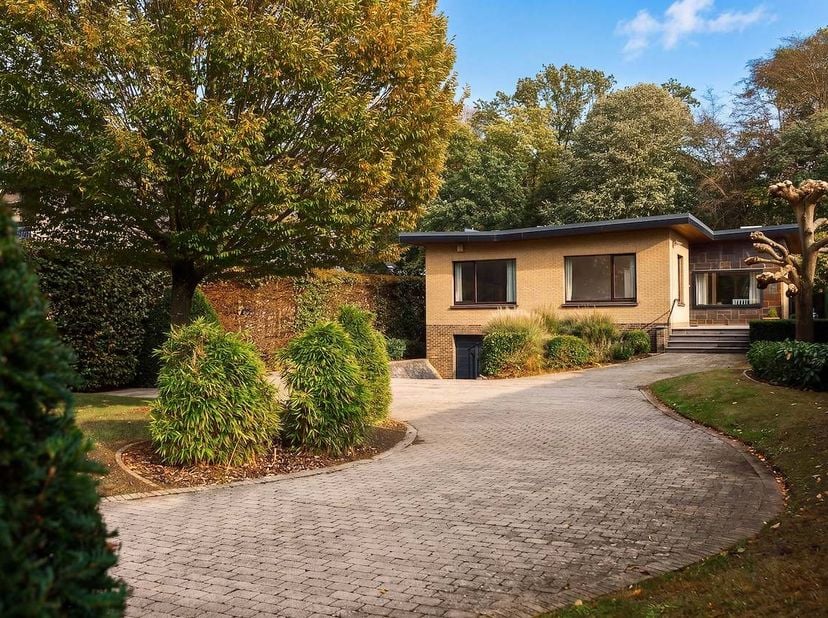 Huis te koop in Beukenweg 4,
                    8210 Loppem