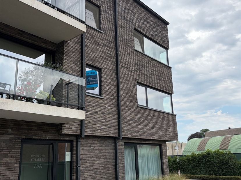 Appartement à louer
                    à 9080 Lochristi