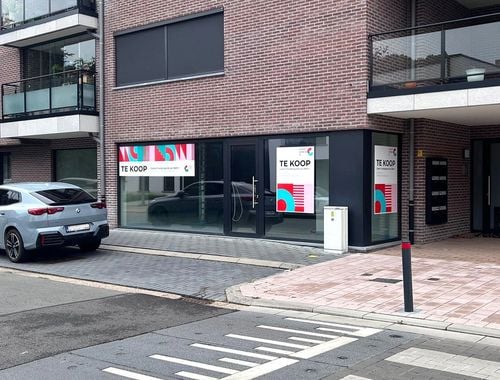                                         Bureaux à vendre à Neerpelt, € 259.000
