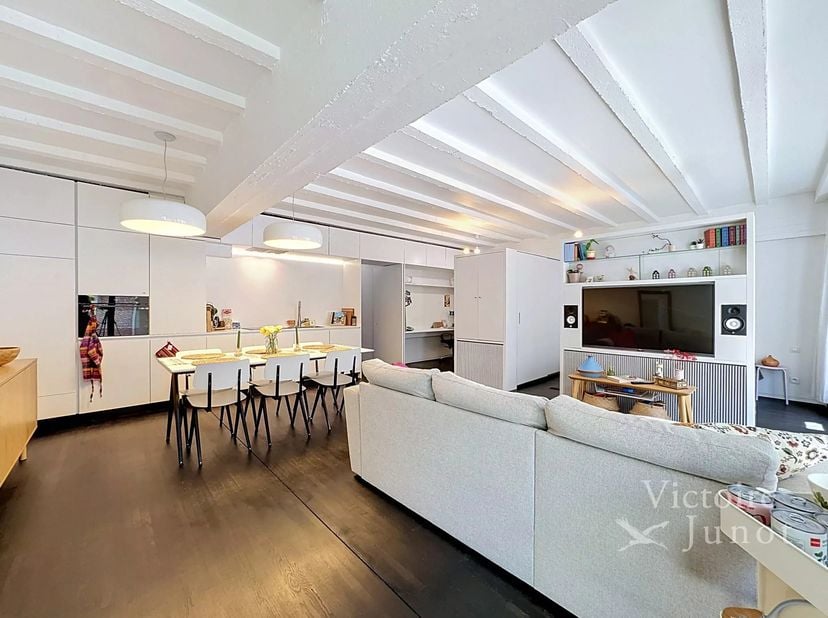 Gepresenteerd door Mike Doolaeghe - Tel. : +32 471 65 85 85 - E-mail : mike.doolaeghe@victoire.be<br />
Victoire Junot biedt u dit mooie gedeeltelijk-