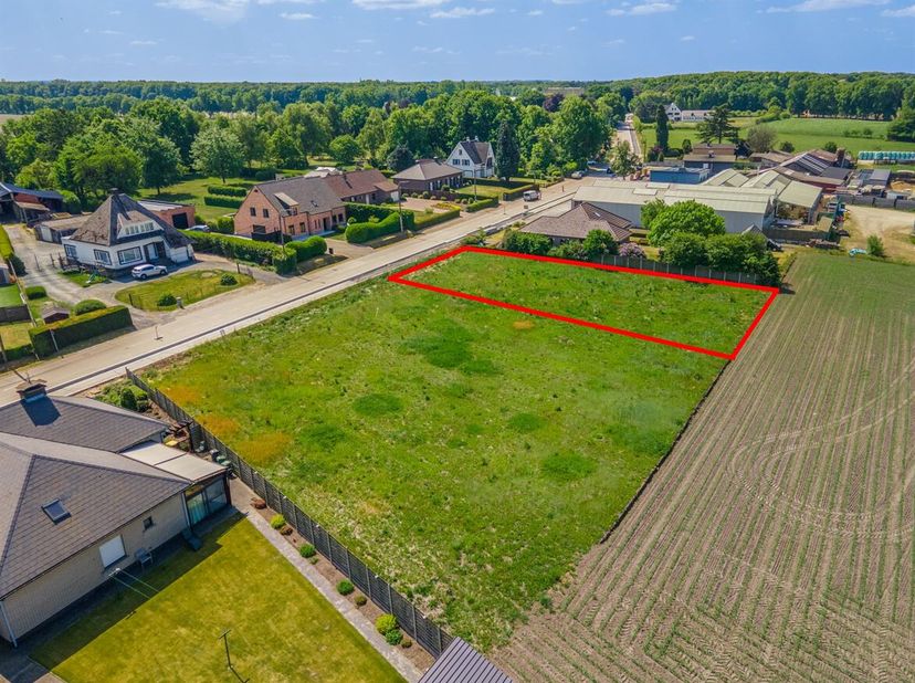 Bouwgrond van 1.002 m² voor open bebouwing in Wiekevorst<br />
In een rustige en residentiële omgeving in Wiekevorst bevindt zich deze ruime bouwgrond
