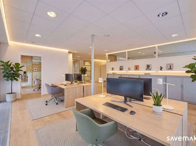 Bien professionnel à vendre à Kloosterstraat 25B.,
                    3920 Lommel