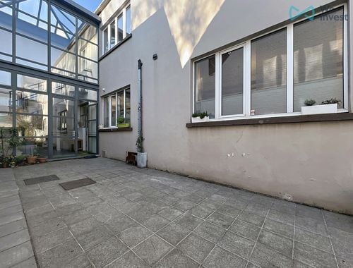                                         Kantoor te huur in Schaarbeek, € 2.000
