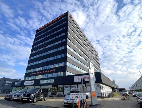                                         Bureaux à louer à Antwerpen, € 2.631

