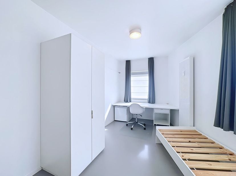 Kot-kamer te koop in Vierschaarstraat 23,
                    8500 Kortrijk