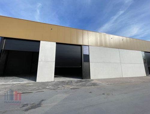                                         Bâtiment d’entreprise à vendre à Roeselare, € 430.000
