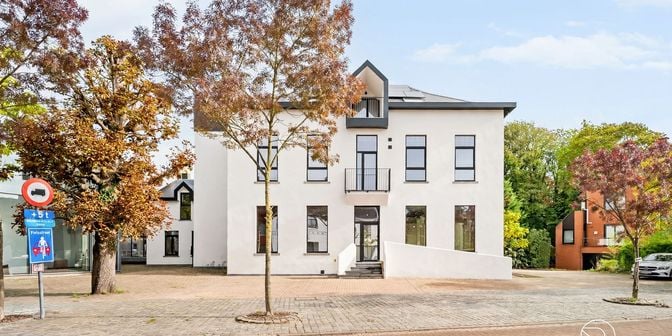 Bedrijfsvastgoed te koop in Izegemsestraat 1 bus 1, 8800 Rumbeke