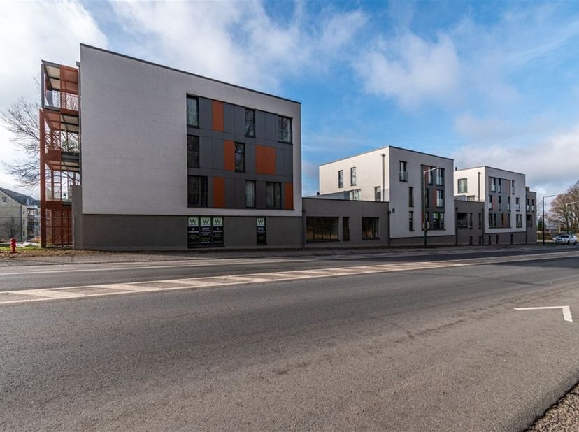 Bedrijfsvastgoed te koop
                    in 6700 Arlon