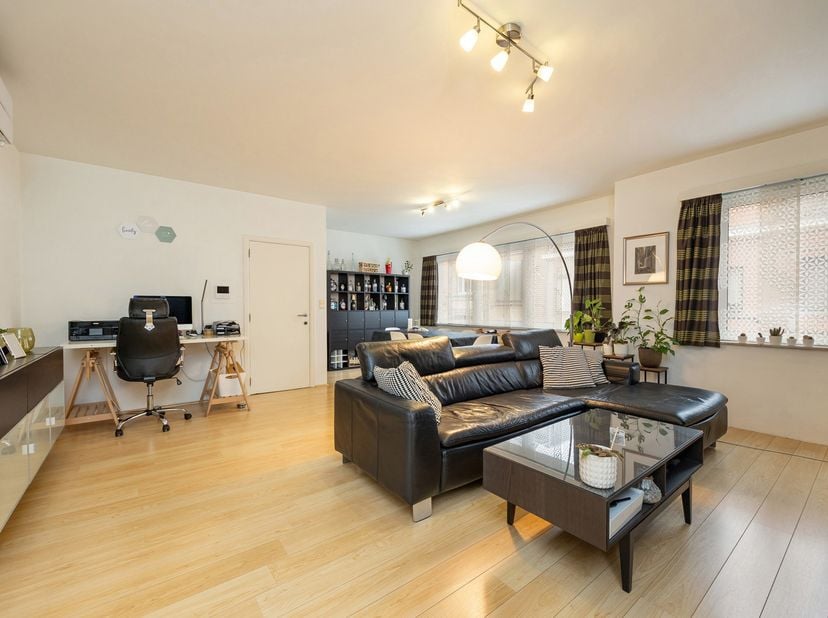 Appartement te koop in Truweelstraat 84 bus 1,
                    9100 Sint-Niklaas