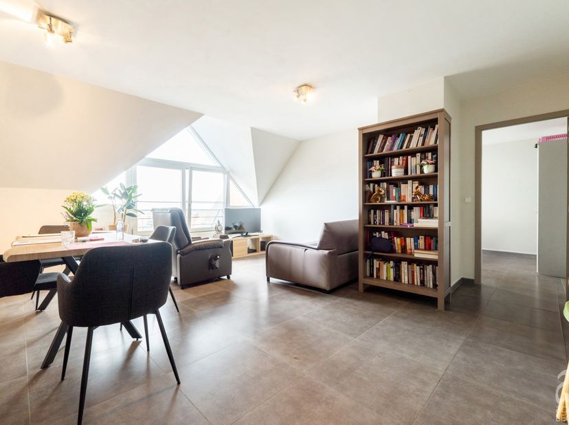 A la recherche d'un investissement durable ?<br />
Situé au cur de la ville de Tournai, à proximité immédiate de la Grand Place, dans la Résidence Le