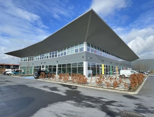                                         Bureaux à louer à Nivelles, € 1.600
