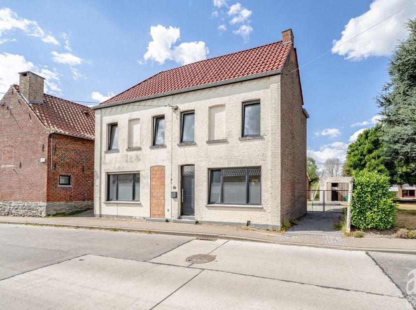 Huis te koop
                    in 7620 Jollain-Merlin