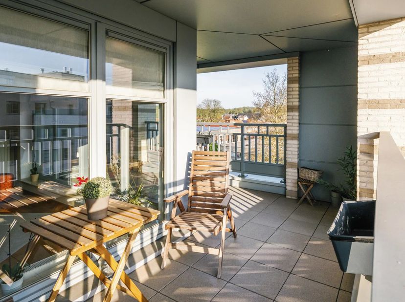 Victoire Junot biedt u iets aan in de nabijheid van het Dumonplein, alle voorzieningen en het Zoniënwoud, in een recent gebouw, prachtig penthouse in