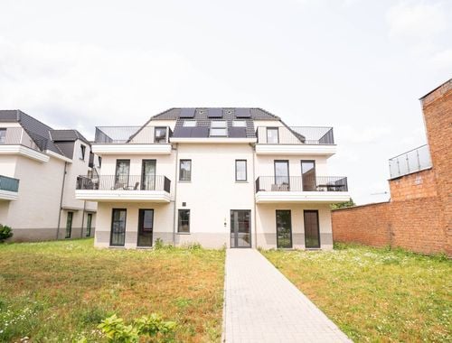                                         Penthouse te huur in Boechout, € 980
