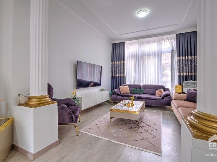 Souplex 2 chambres à vendre à SchaerbeekSitué dans un quartier agréable de Schaerbeek, à proximité des commerces, des transports en commun, des écoles
