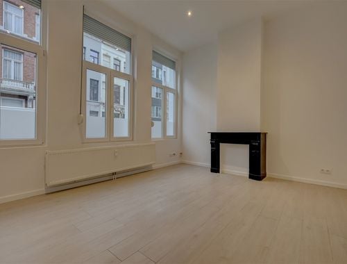                                         Studio met slaaphoek te huur in Antwerpen, € 695

