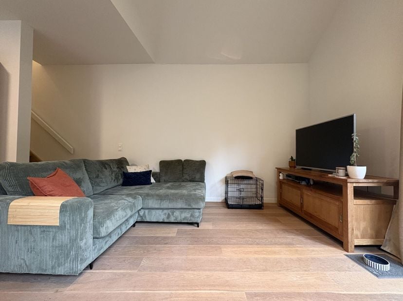 Maison récente et spacieuse avec 2 chambres, dans un cadre agréable ! <br />
<br />
Situation : très bien située, avec de bonnes liaisons (communes en
