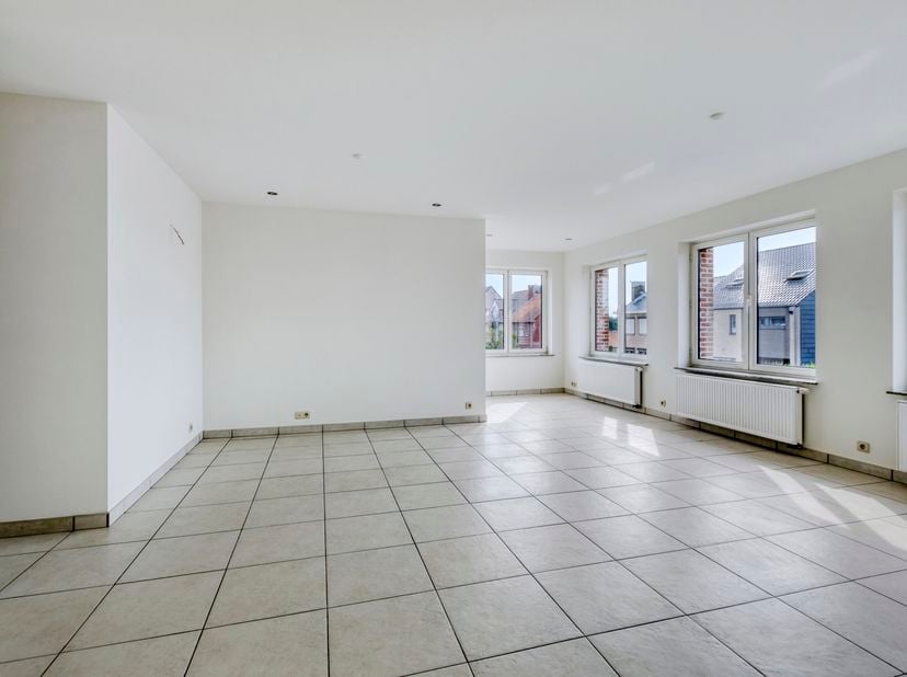 Ruime duplex met tal van mogelijkheden op een rustige toplocatie nabij het centrum van Lanaken.<br />
Bent u op zoek naar een ruim appartement met een