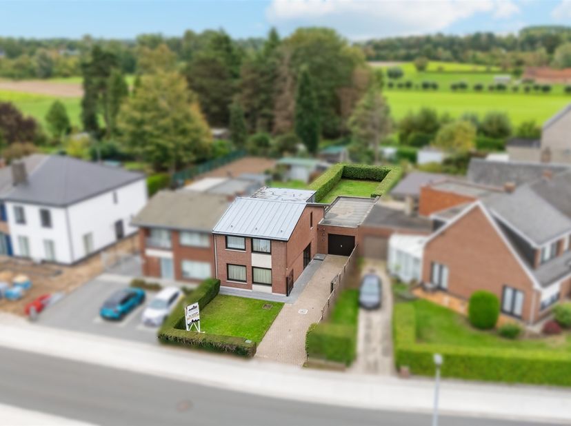 Huis te koop in De Cauwerstraat 1,
                    9100 Sint-Niklaas