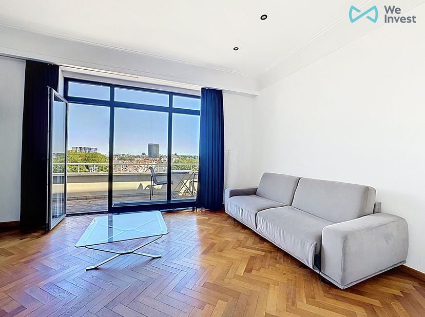 Tél : 0456 87 27 16 | juliana.t@weinvest.be<br />
We Invest a le plaisir de vous présenter ce studio idéalement situé au 363B Chaussée de Waterloo à M