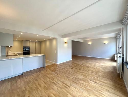                                         Appartement te huur in Elsene, € 2.250

