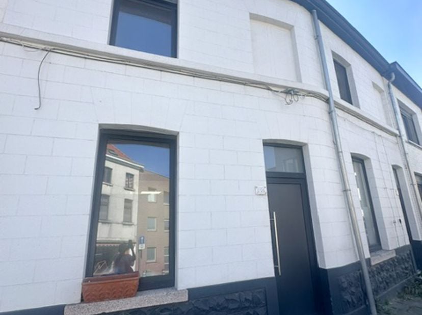 Maison à louer
                    à 9040 Sint-Amandsberg