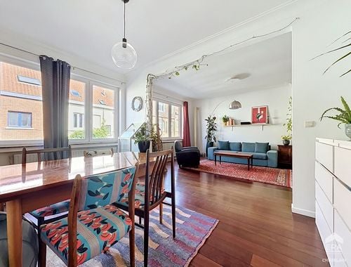                                         Appartement à vendre à Uccle, € 375.000
