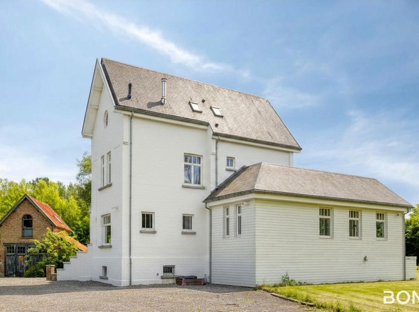 Exclusieve villa op een privédomein van +/- 1,7 hectare in Tildonk<br />
Sommige eigendommen zijn zeldzaam. Deze villa in Tildonk behoort zonder twijf