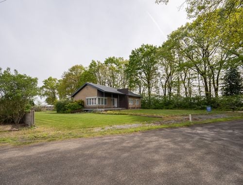                                         Bungalow à vendre à Kessenich, € 341.000
