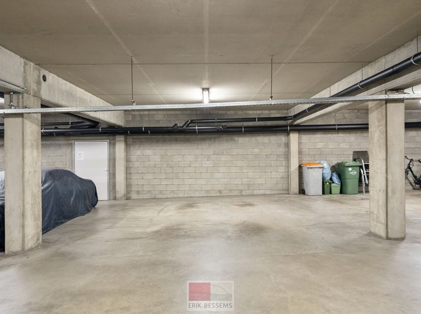 Charmant appartement met 2 slaapkamers van circa 140 m² gelegen in het centrum van Lanaken. Dit appartement beschikt over een ruime leefruimte, keuken