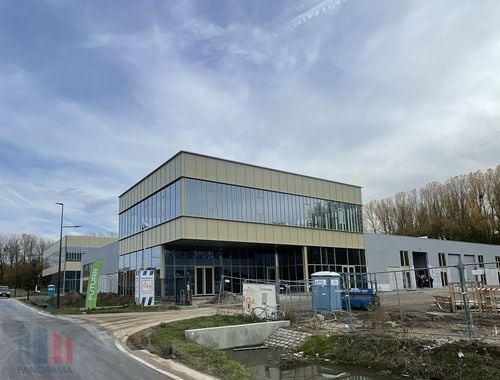                                         Bureaux à vendre à Drogenbos, € 1.043.051
