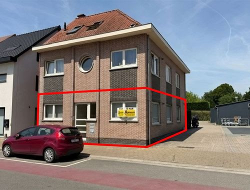                                         Gelijkvloers app. te huur in Nieuwkerken-Waas, € 895
