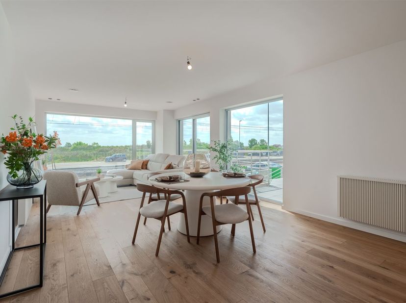 Bienvenue dans cet appartement moderne et élégant à Middelkerke, un pied-à-terre idéal pour ceux qui aiment le confort et le design. Ce spacieux appar