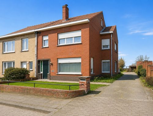                                         Woning te koop in Zedelgem, € 320.000
