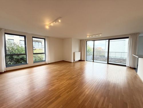                                         Appartement te huur in Oudergem, € 1.600

