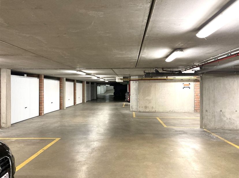 Garage à louer
                    à 2500 Lier