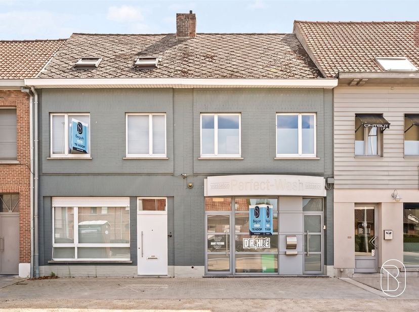 Ruime veelzijdige woning met 5 slaapkamers en polyvalente ruimte – ideaal voor wonen én werken<br />
<br />
Bent u op zoek naar een eigendom waar wo