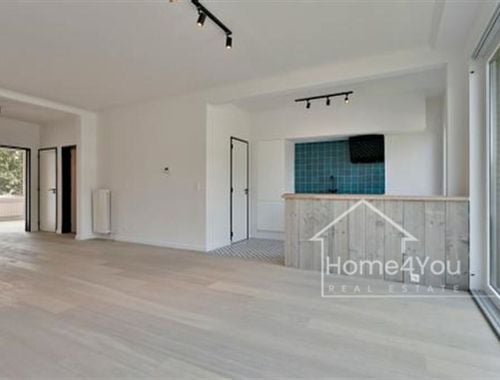                                         Appartement à vendre à Edegem, € 274.000

