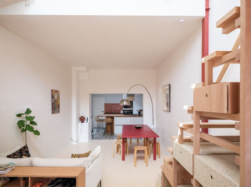Architecturale gezinswoning met drie slaapkamers, zicht op water en groen, vlak bij de Coupure.<br />
<br />
Op een rustige ligging, vlak bij de Coupu