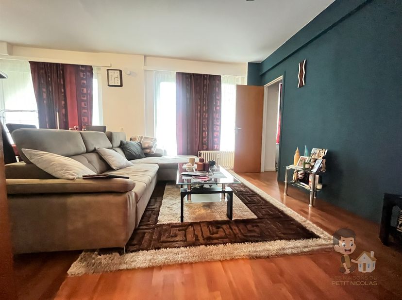 Appartement 46 m² à Jette – Proche de toutes commodités<br />
<br />
Situé à Jette, à proximité immédiate des commerces, transports en commun, école