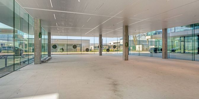 Bedrijfsvastgoed te huur in Kapellestraat 132, 8020 Oostkamp