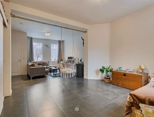                                         Maison à louer à Renaix, € 810
