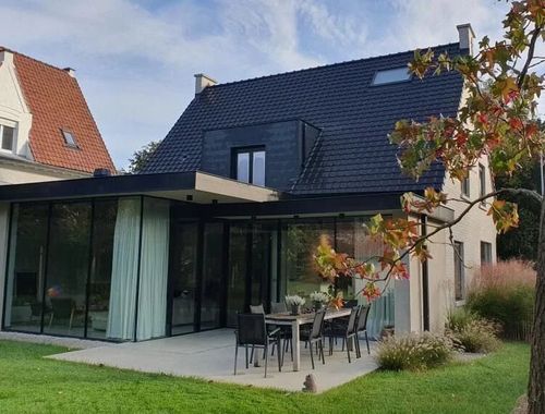                                         Woning te huur in Linkebeek, € 3.500
