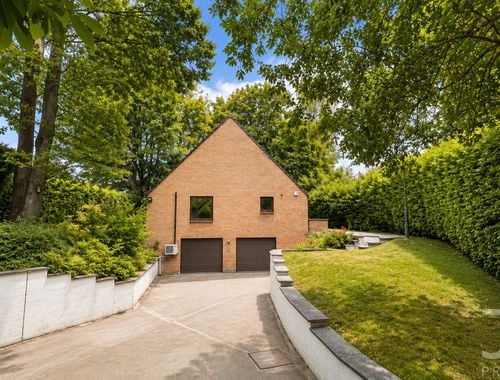                                         Maison à vendre à Uccle, € 900.000
