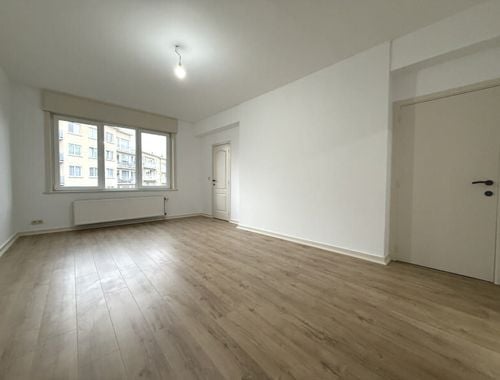                                         Appartement te huur in Vorst, € 1.250
