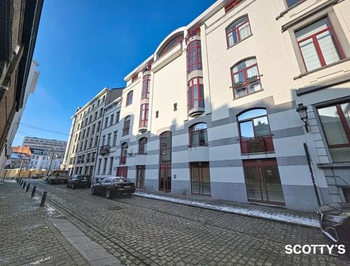                                         Commerce à vendre à Bruxelles, € 255.000
