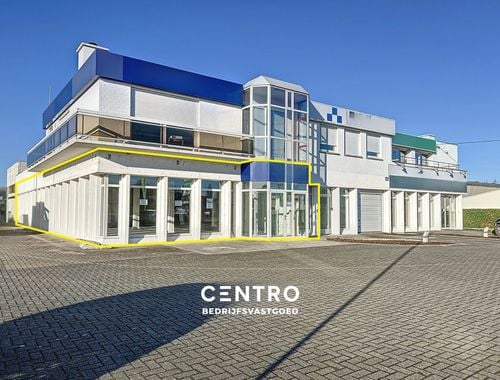                                         Rez-de-chaussée commercial à louer à Roeselare, € 3.995
